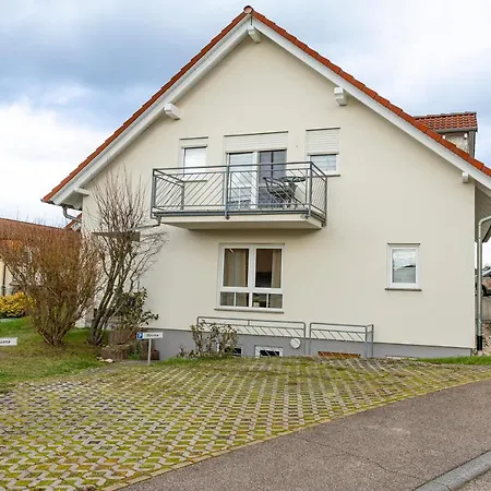 Inhome: Garten - Terrasse - Parkplatz - Netflix Kirchberg an der Jagst Exterior foto